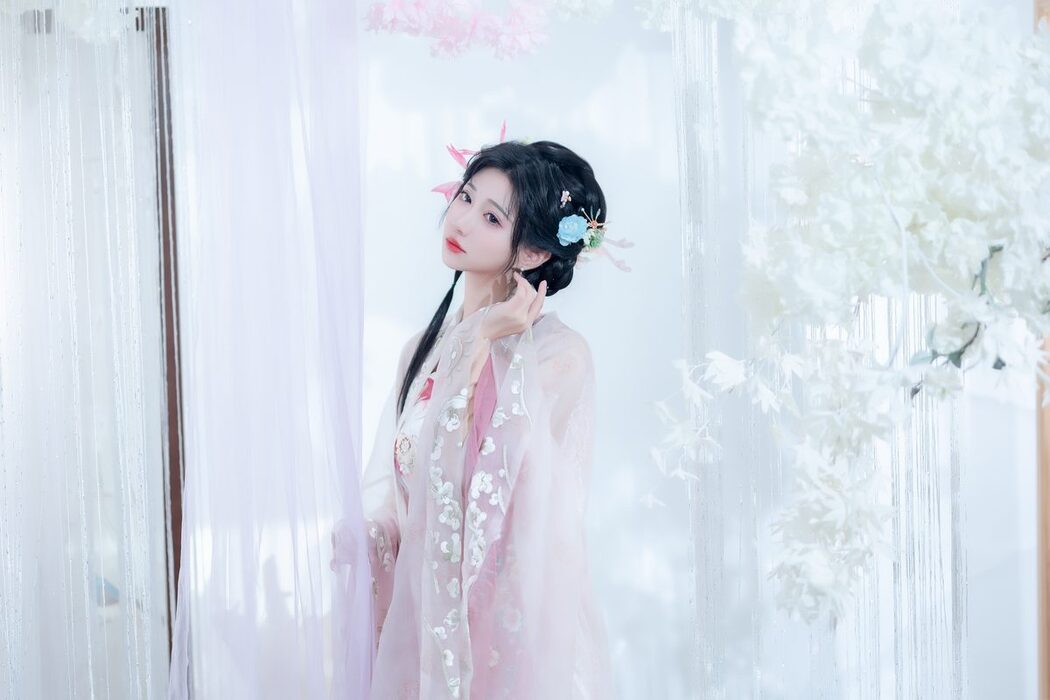 YiTuYu艺图语 Vol.6142 Qi Luo Sheng De Xiao Su Su