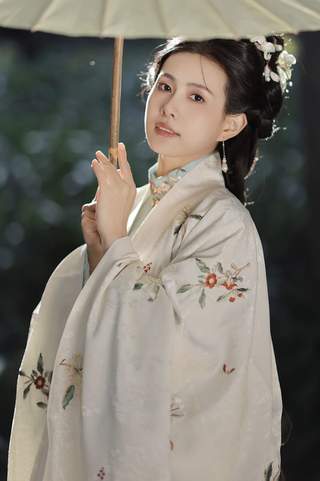 YiTuYu艺图语 Vol.6111 A Qin Da Da Cover Photo