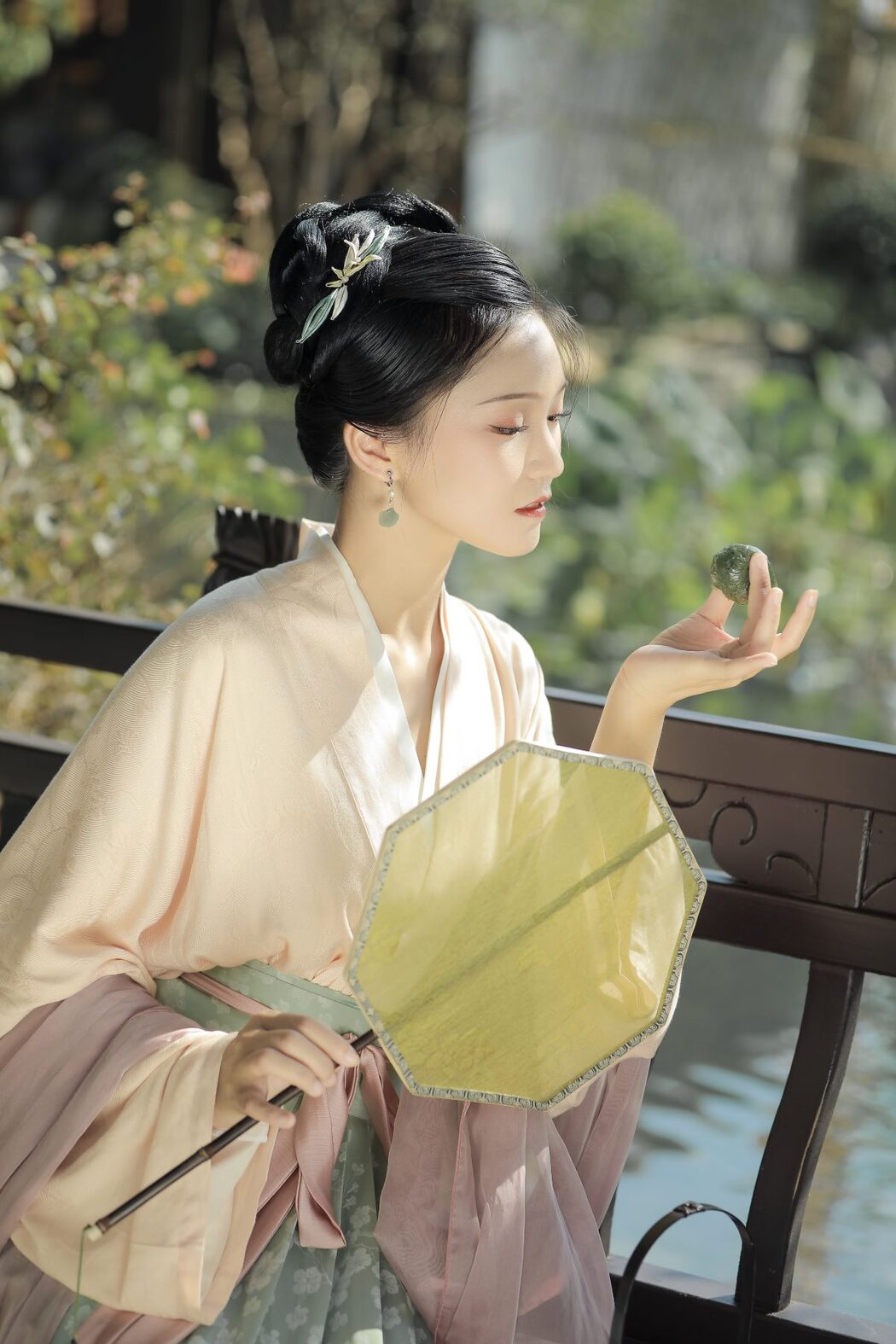 YiTuYu艺图语 Vol.974 Guan Guan