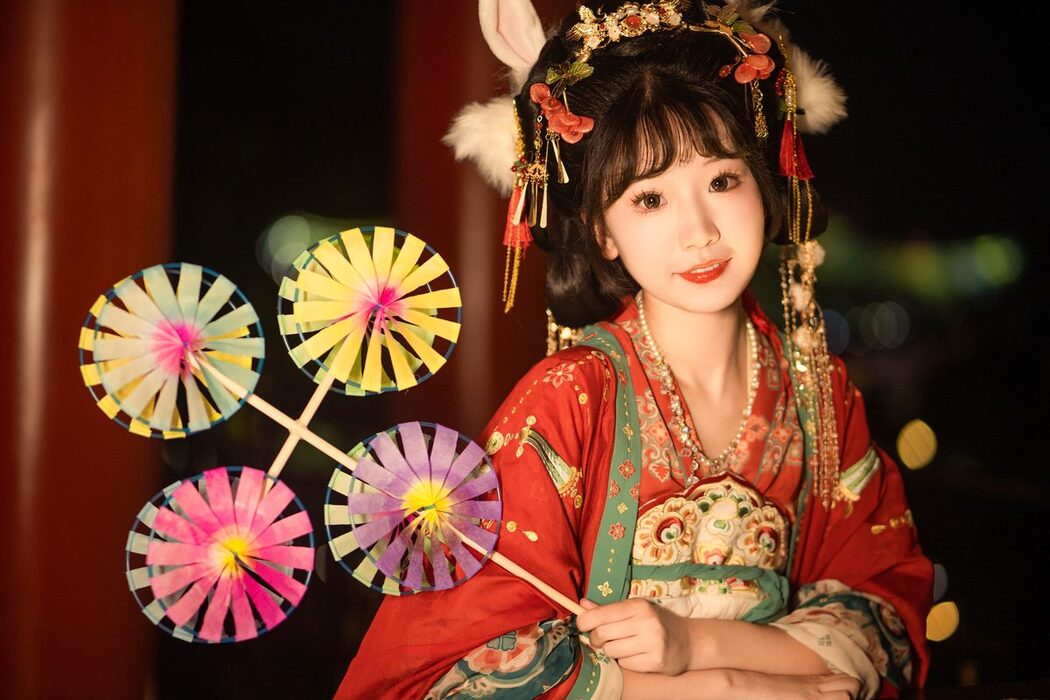 YiTuYu艺图语 Vol.6212 Zhi Zhi Yang