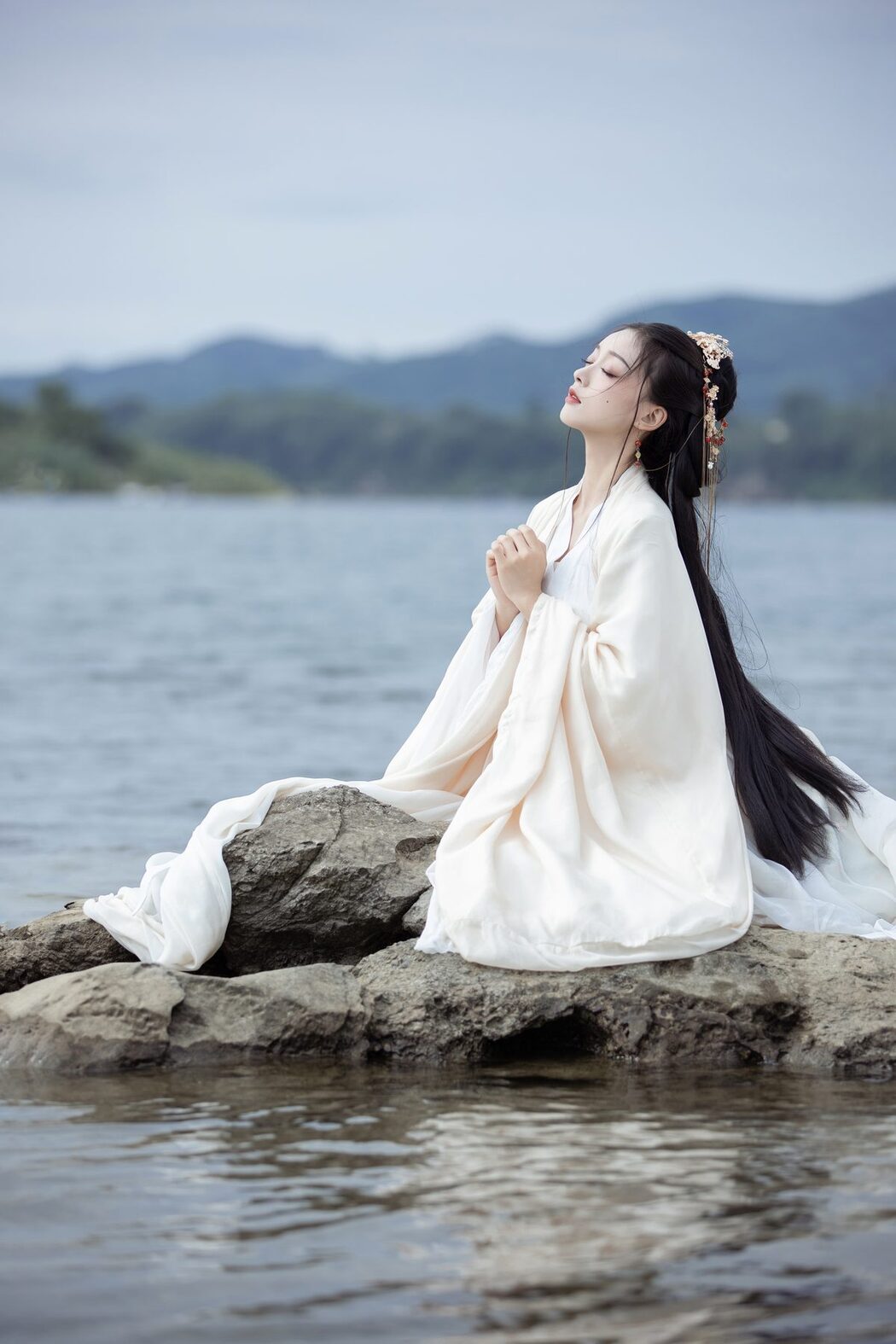 YiTuYu艺图语 Vol.6137 Qiqi