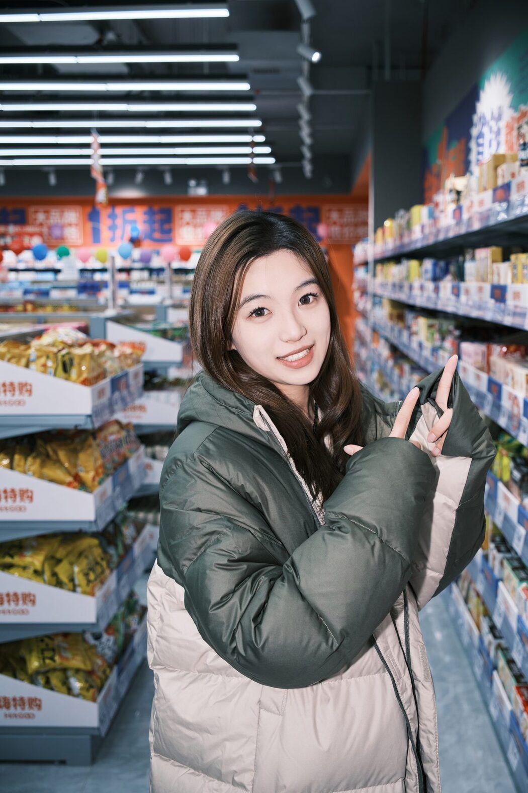 YiTuYu艺图语 Vol.6213 Aka Ki Qing Ko