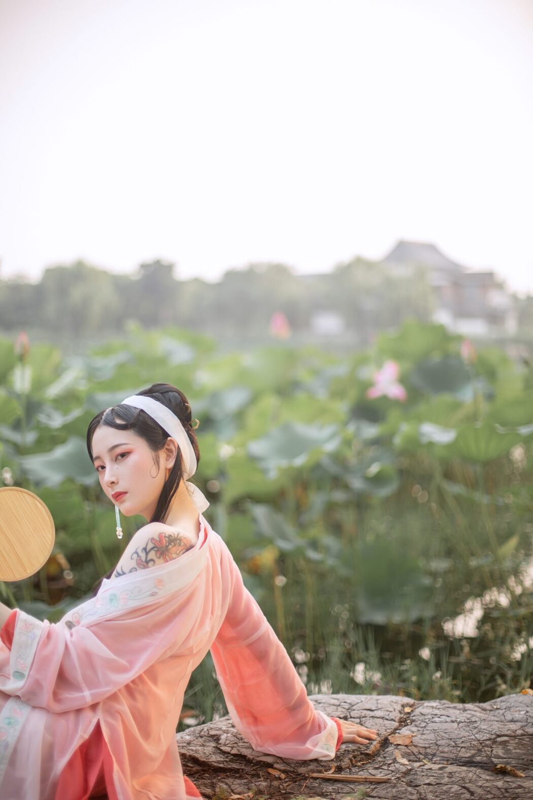 YiTuYu艺图语 Vol.950 Wu Yue De San Hua Mao