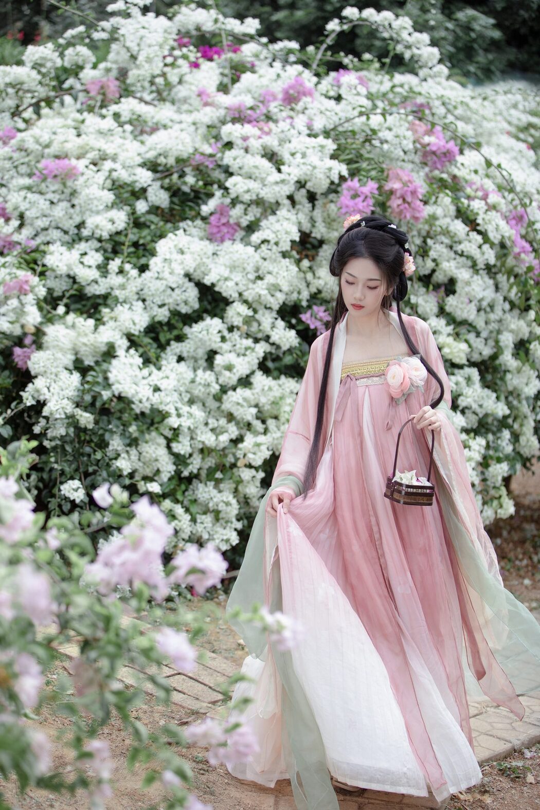 YiTuYu艺图语 Vol.6164 Zhi Zhi Qi