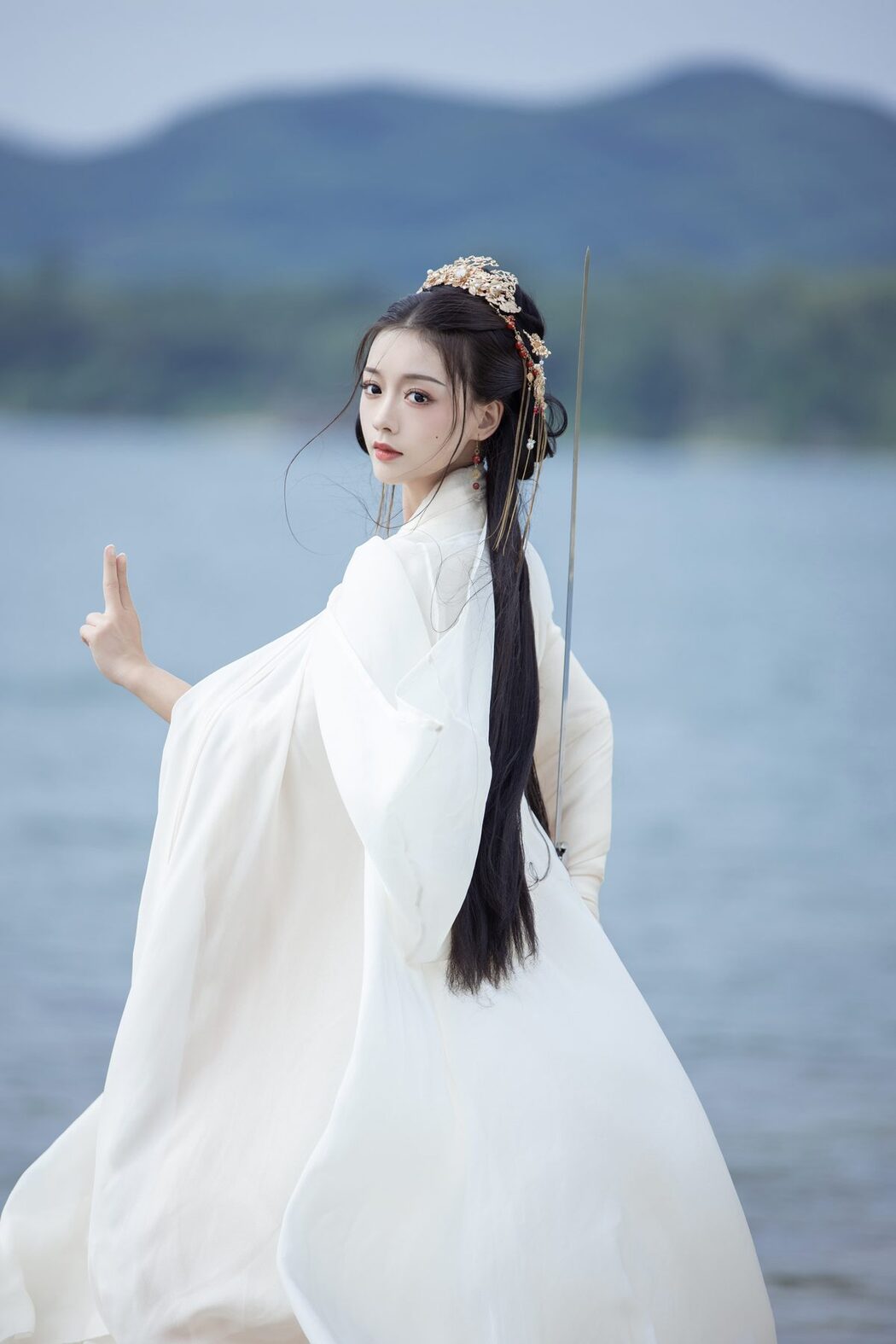 YiTuYu艺图语 Vol.6137 Qiqi