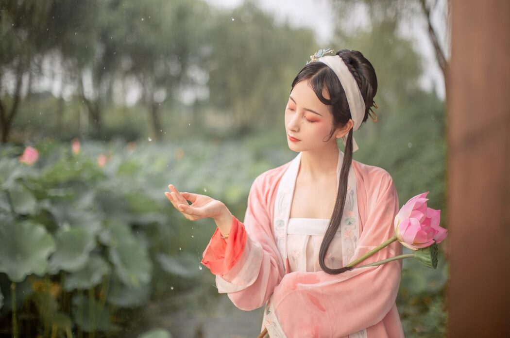 YiTuYu艺图语 Vol.950 Wu Yue De San Hua Mao
