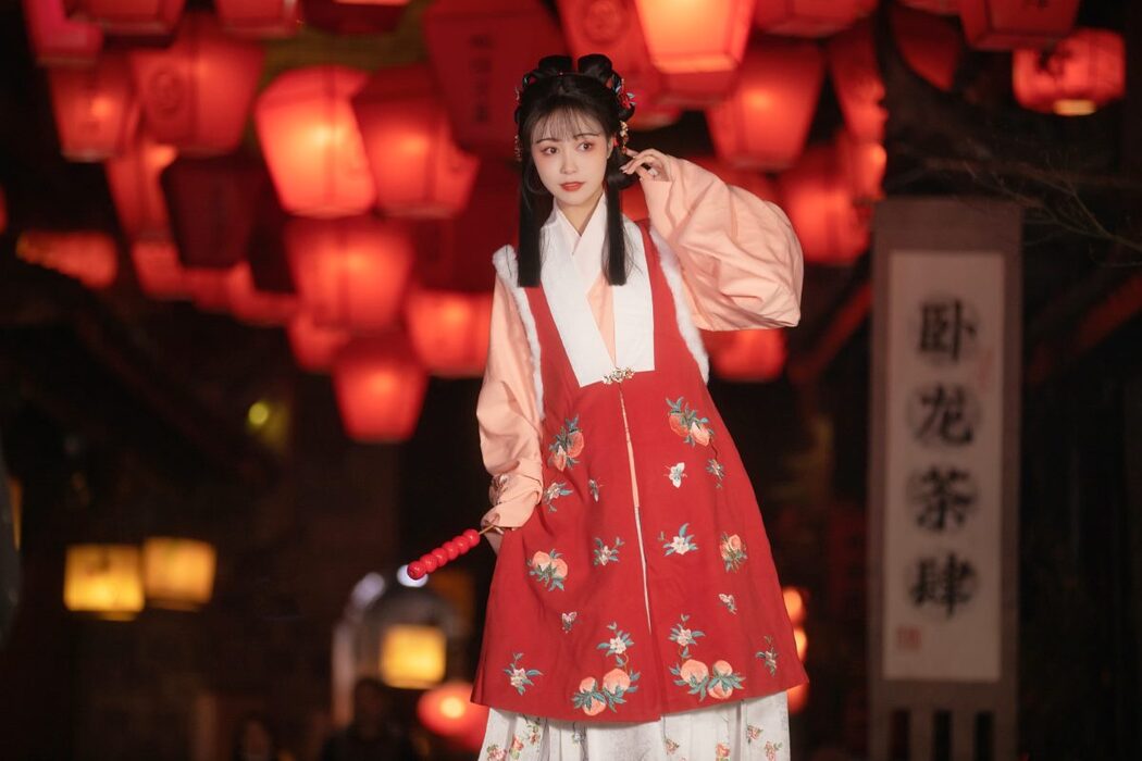 YiTuYu艺图语 Vol.956 Li Yi Yi