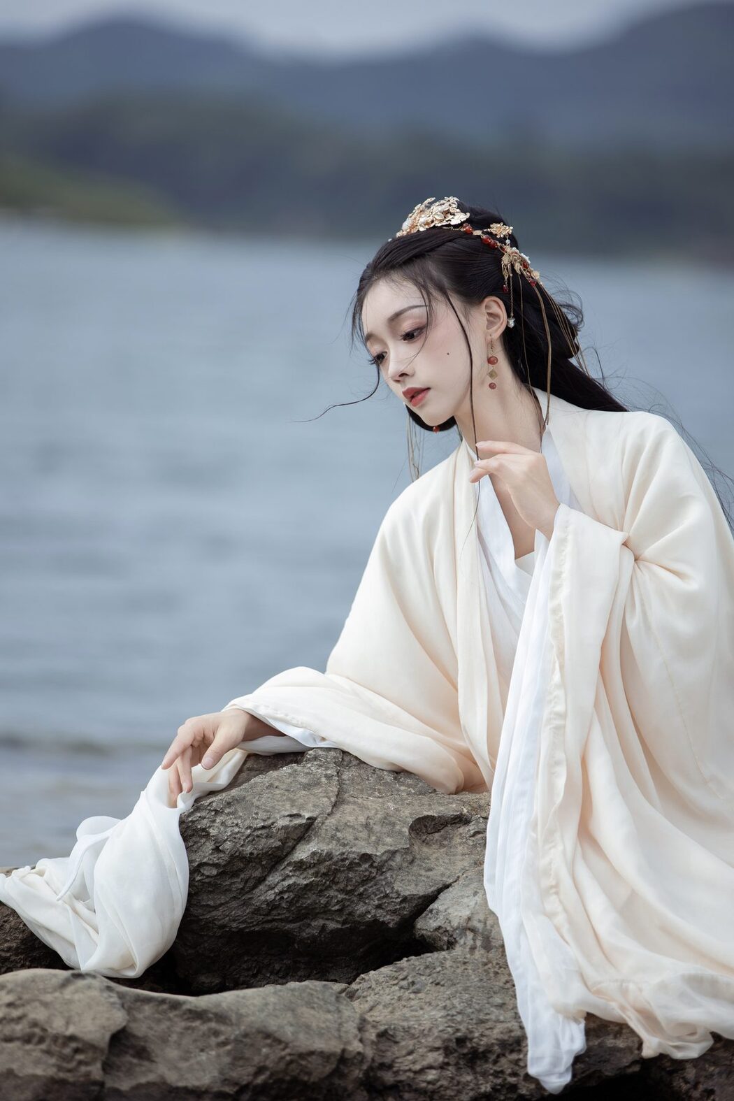 YiTuYu艺图语 Vol.6137 Qiqi