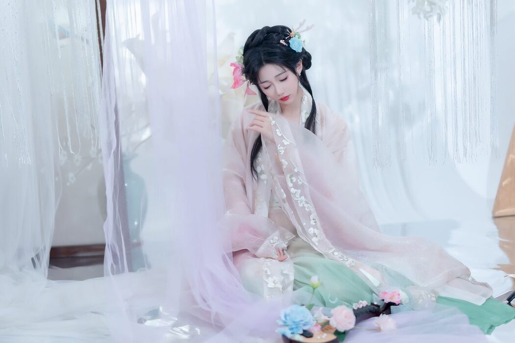 YiTuYu艺图语 Vol.6142 Qi Luo Sheng De Xiao Su Su