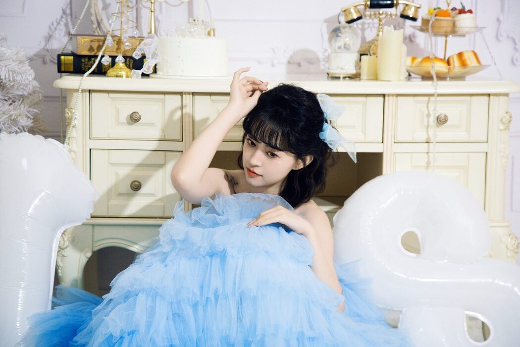 YiTuYu艺图语 Vol.6204 Yi Xuan