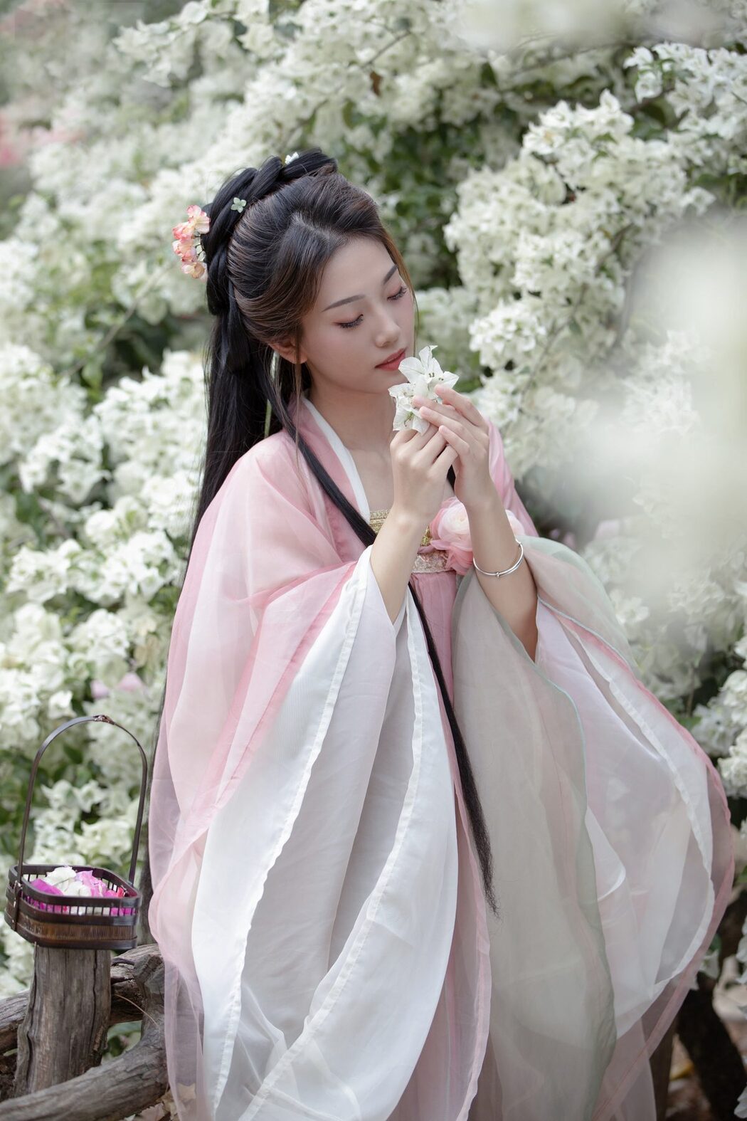 YiTuYu艺图语 Vol.6164 Zhi Zhi Qi