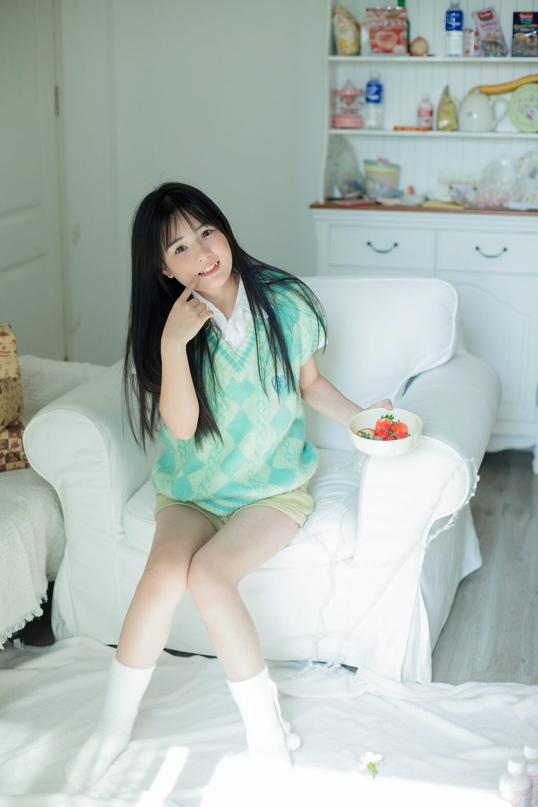 YiTuYu艺图语 Vol.6151 Xiao Yi Mei Mei Cute