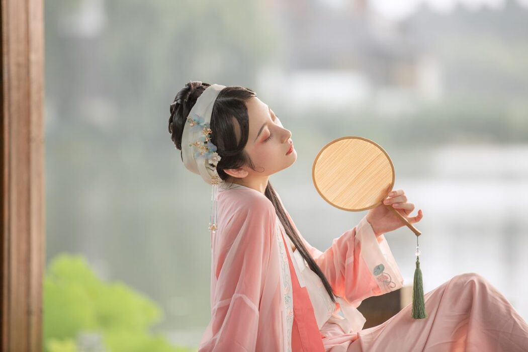 YiTuYu艺图语 Vol.950 Wu Yue De San Hua Mao