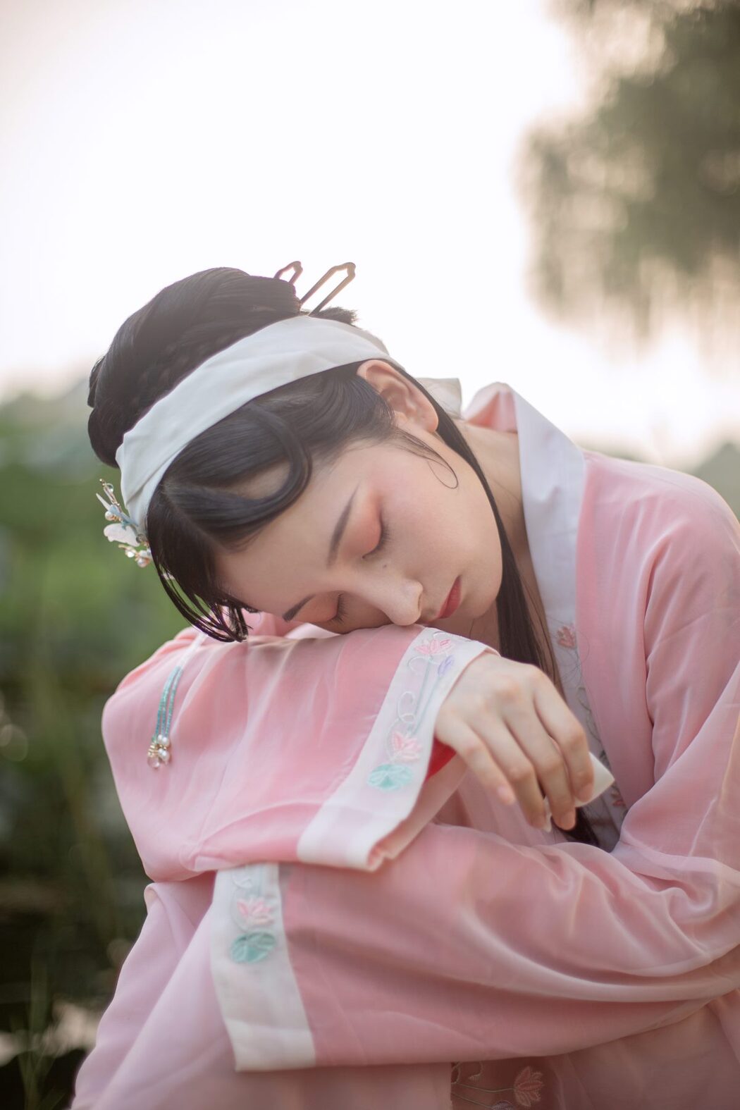 YiTuYu艺图语 Vol.950 Wu Yue De San Hua Mao