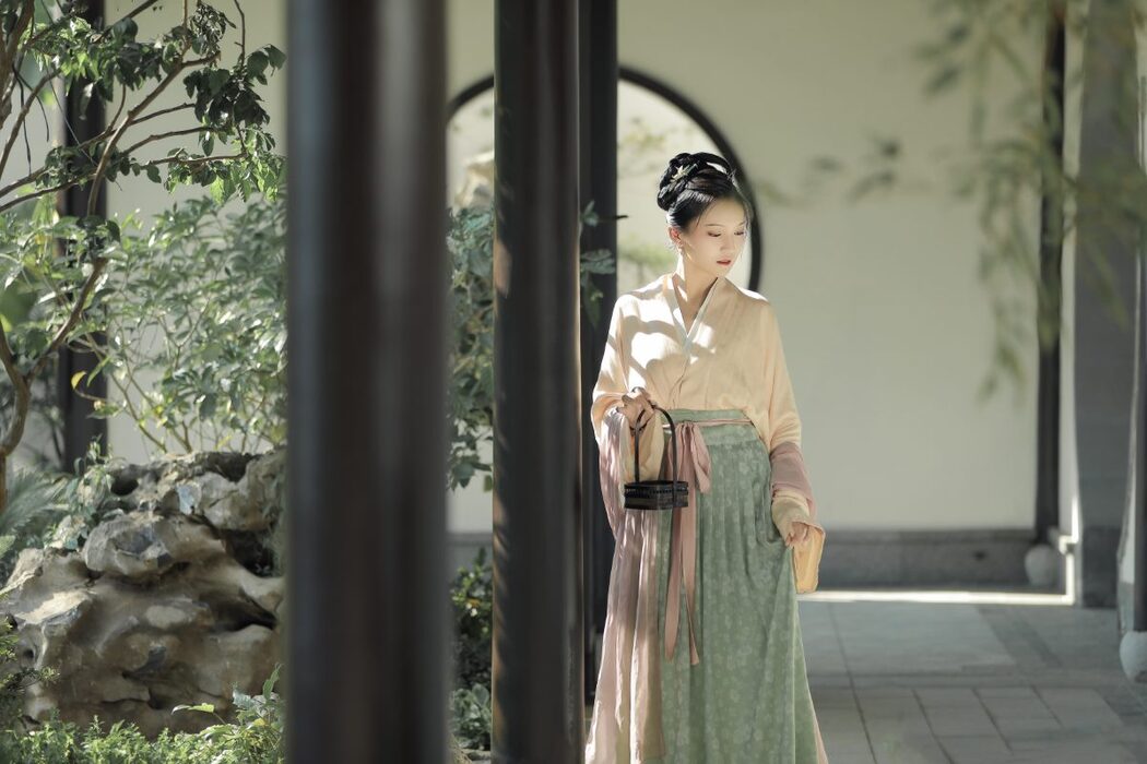 YiTuYu艺图语 Vol.974 Guan Guan