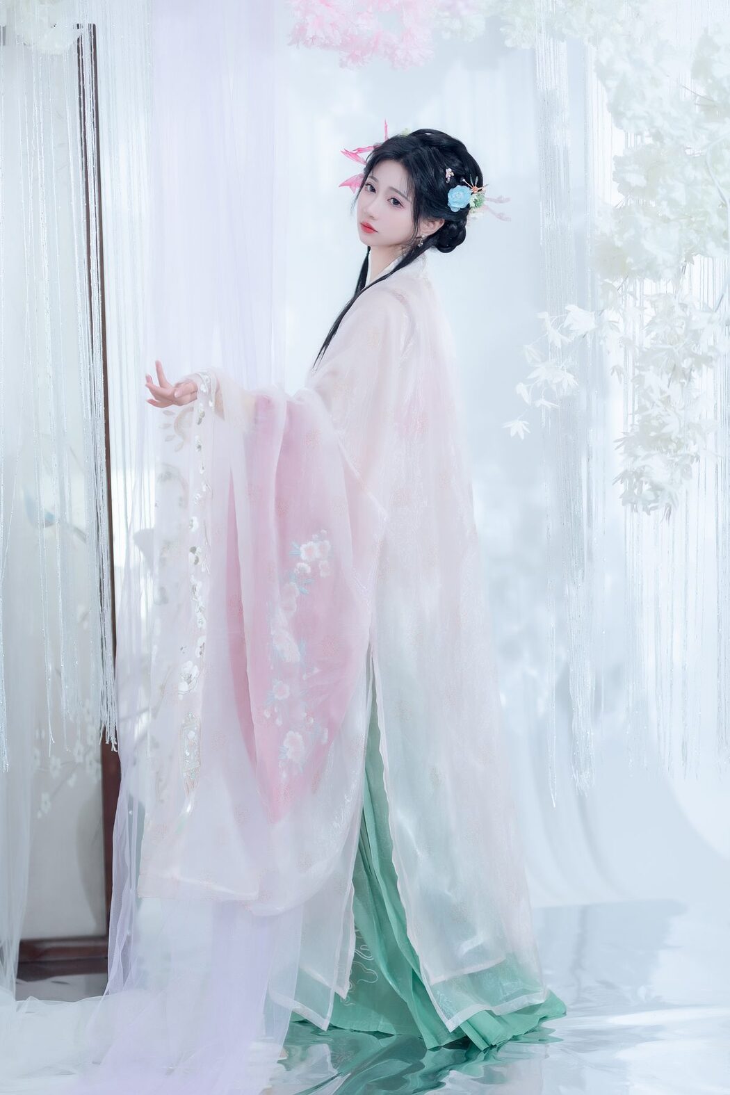 YiTuYu艺图语 Vol.6142 Qi Luo Sheng De Xiao Su Su