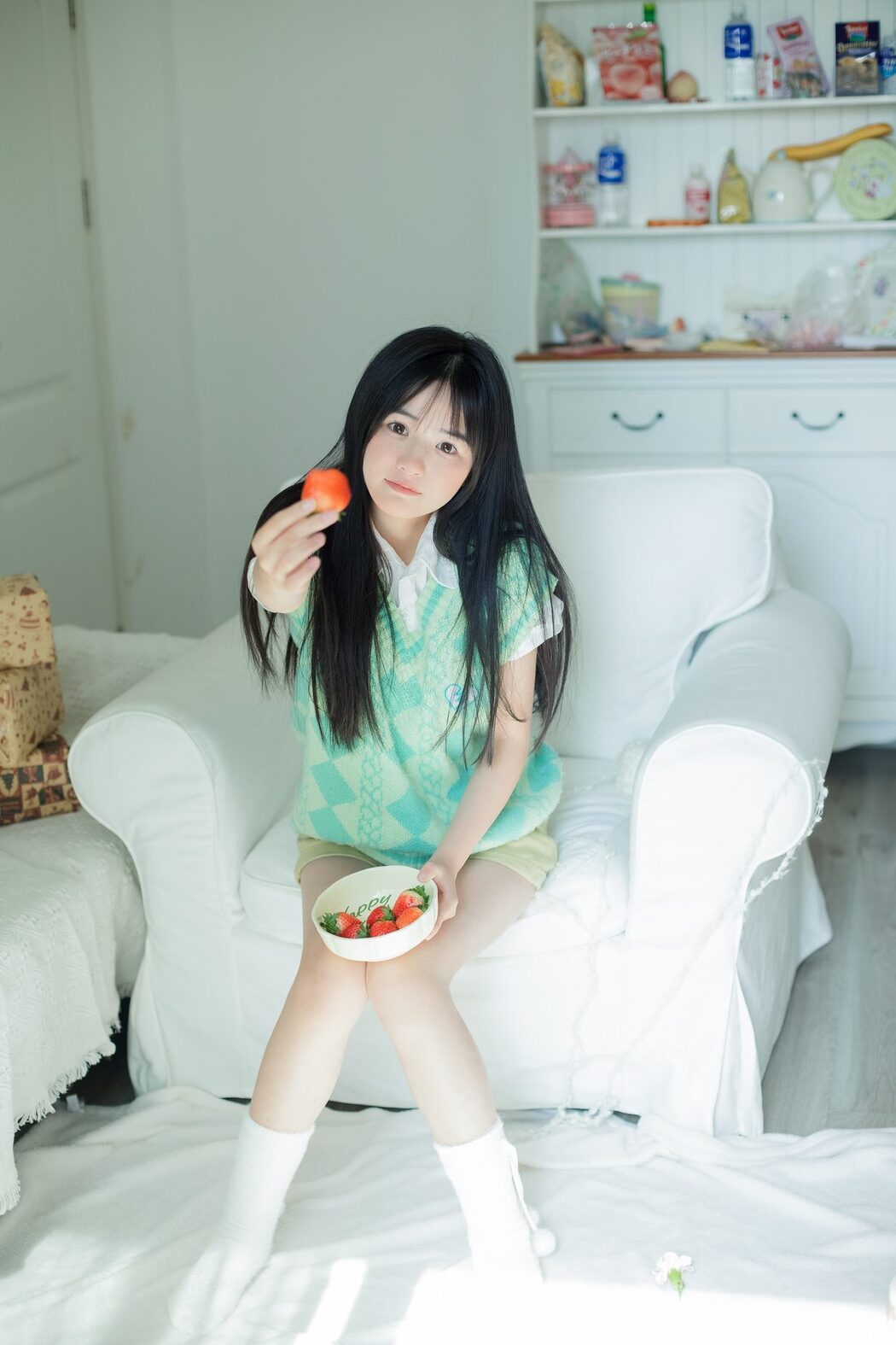 YiTuYu艺图语 Vol.6151 Xiao Yi Mei Mei Cute