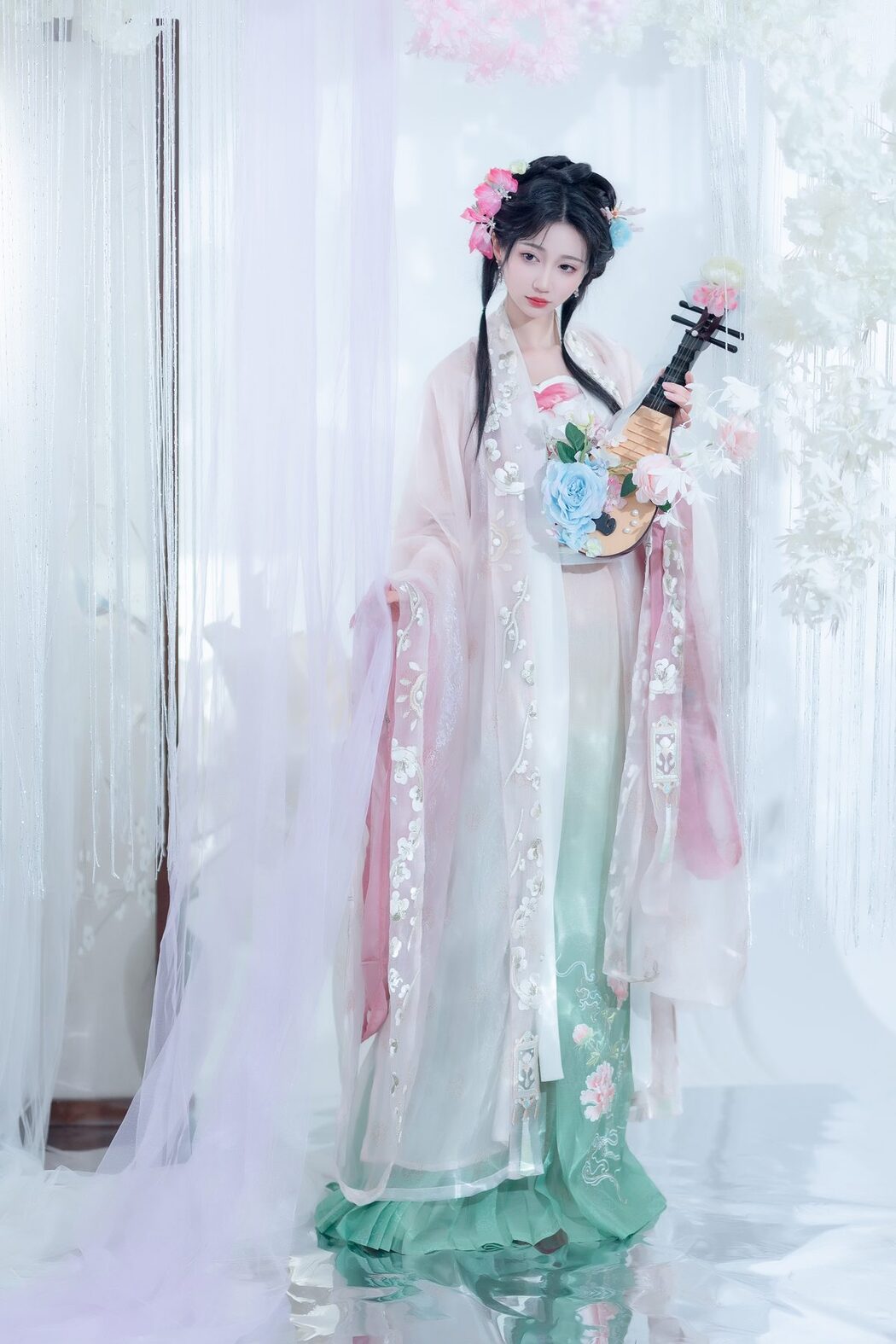 YiTuYu艺图语 Vol.6142 Qi Luo Sheng De Xiao Su Su