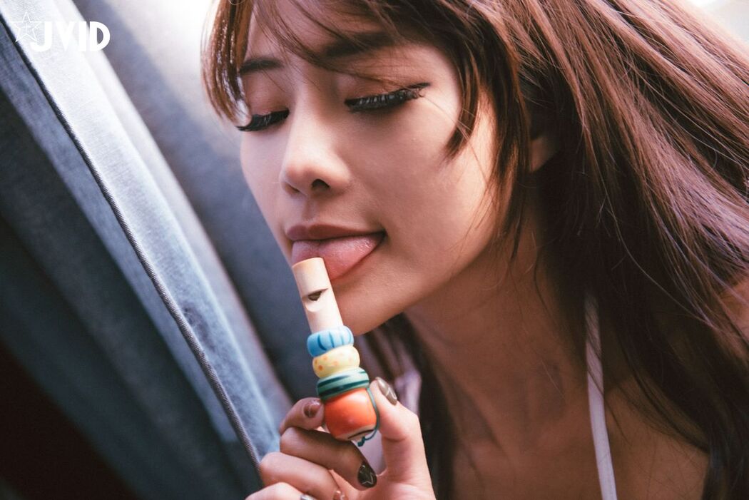 JVID Lele 樂樂 – 乳神乐乐一起过童年大尺度套图 (78P)