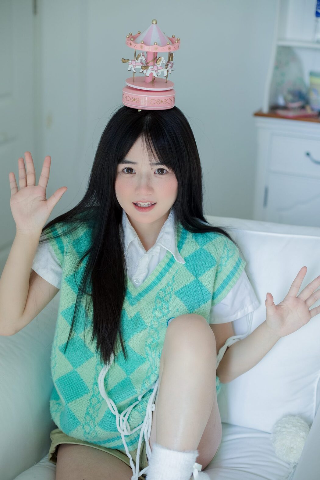 YiTuYu艺图语 Vol.6151 Xiao Yi Mei Mei Cute