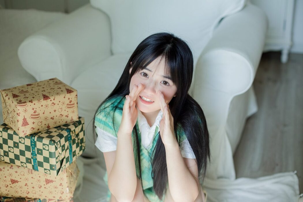 YiTuYu艺图语 Vol.6151 Xiao Yi Mei Mei Cute