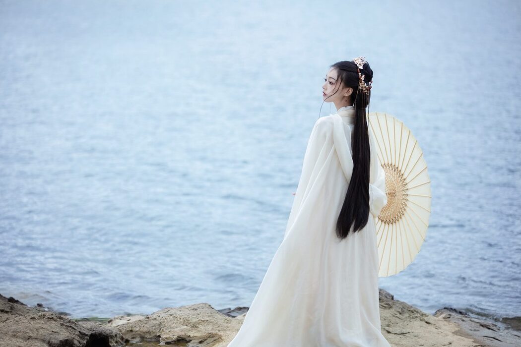 YiTuYu艺图语 Vol.6137 Qiqi