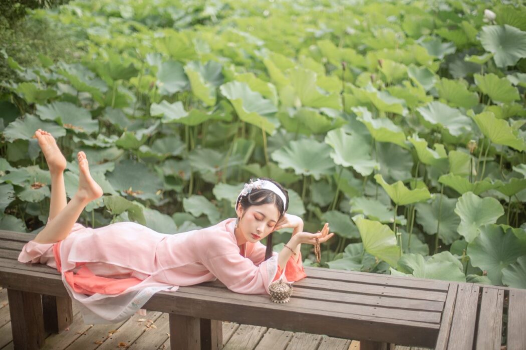 YiTuYu艺图语 Vol.950 Wu Yue De San Hua Mao