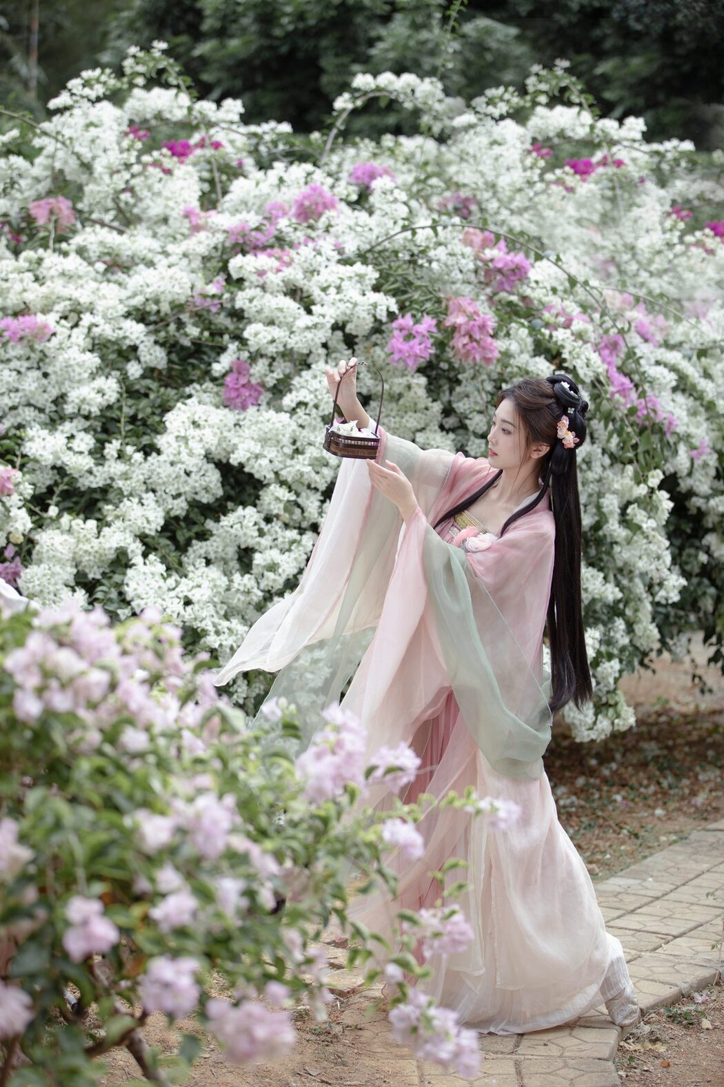YiTuYu艺图语 Vol.6164 Zhi Zhi Qi