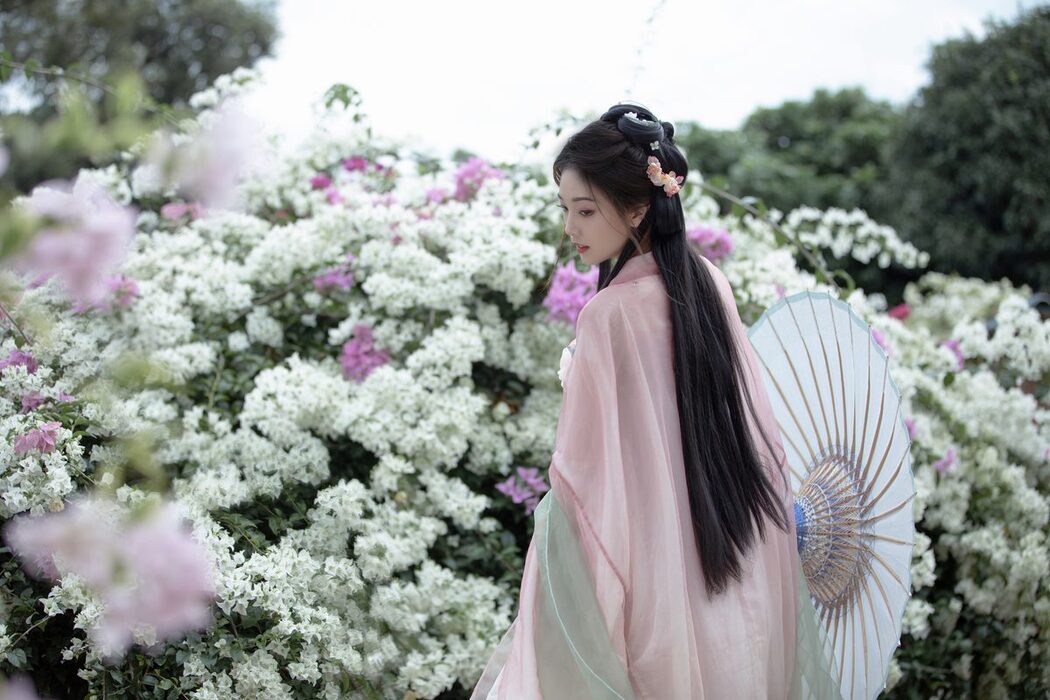 YiTuYu艺图语 Vol.6164 Zhi Zhi Qi