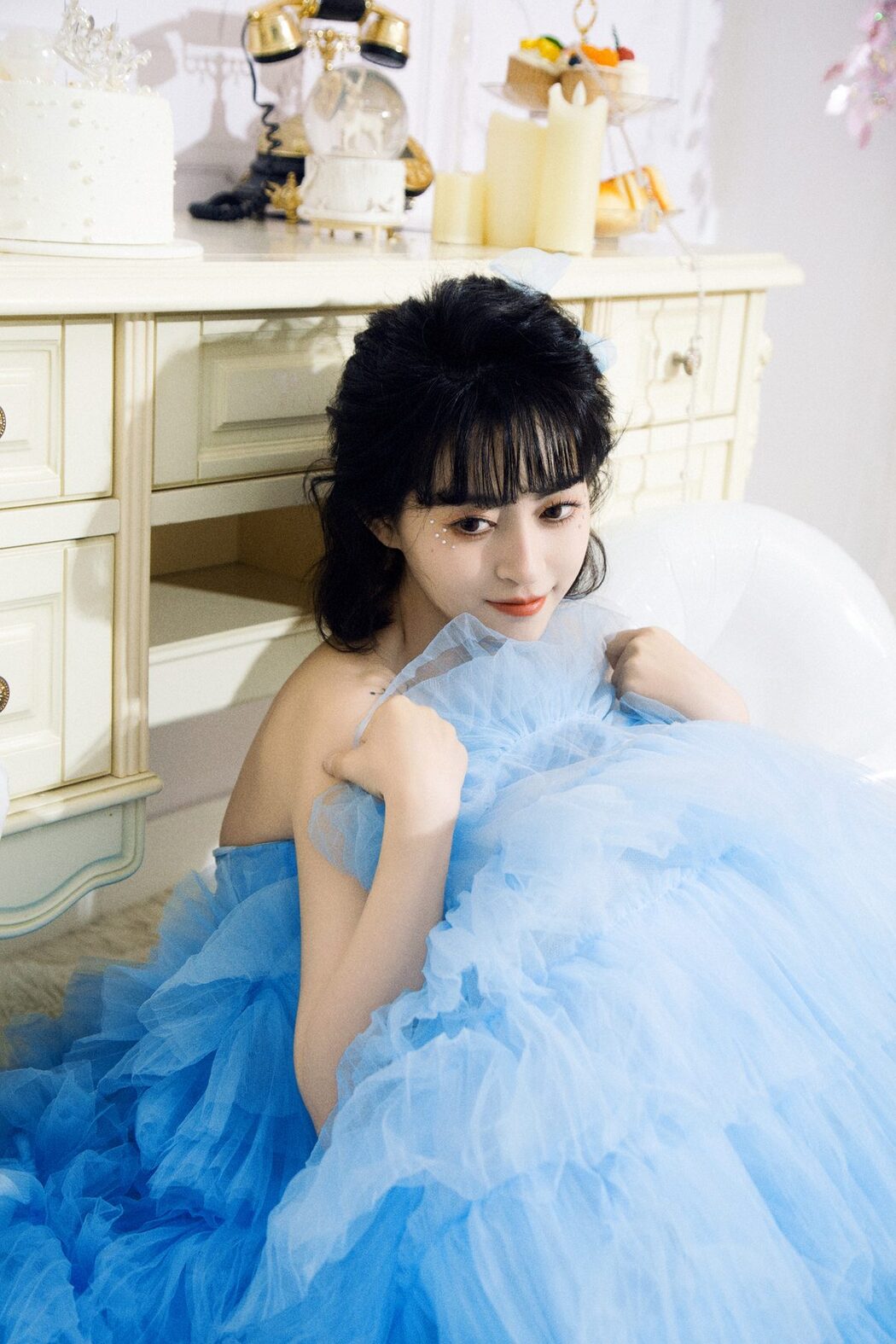 YiTuYu艺图语 Vol.6204 Yi Xuan