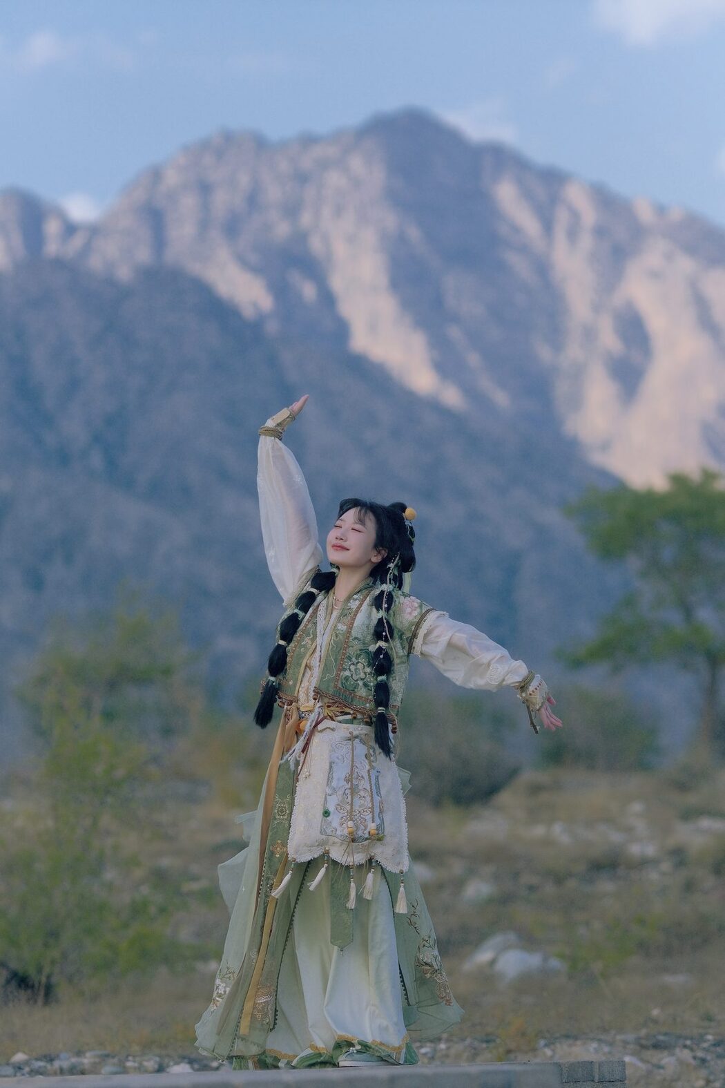 YiTuYu艺图语 Vol.6170 Zhi Zhi Yang