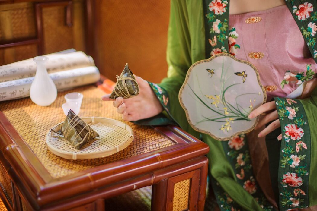 YiTuYu艺图语 Vol.987 Liu Liu Yang Liu Liu