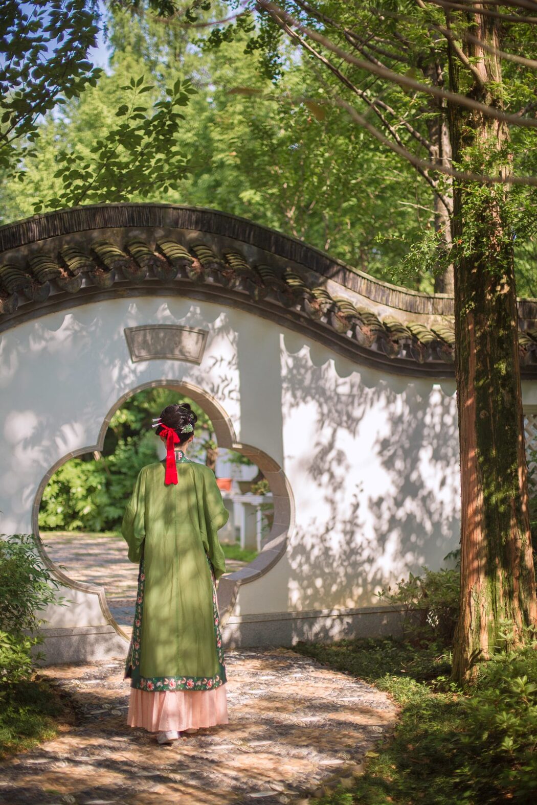 YiTuYu艺图语 Vol.987 Liu Liu Yang Liu Liu