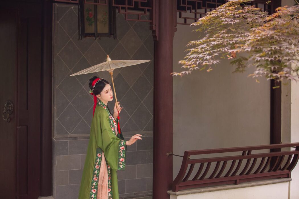 YiTuYu艺图语 Vol.987 Liu Liu Yang Liu Liu