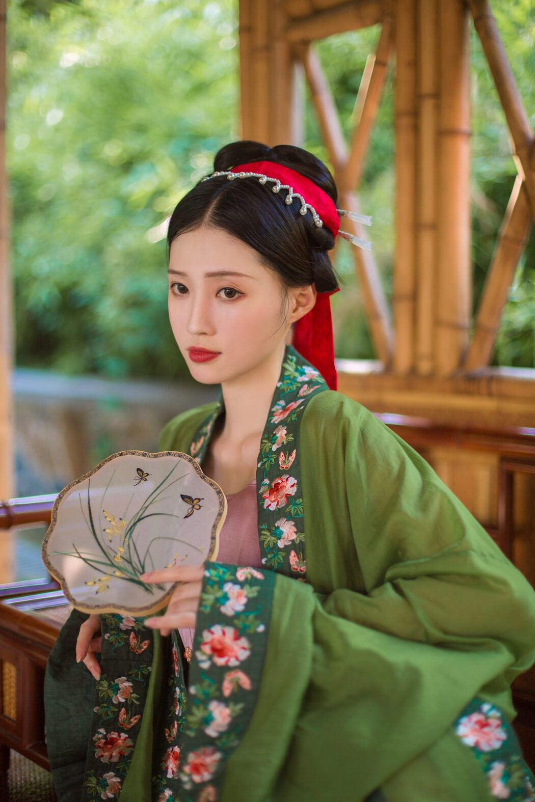 YiTuYu艺图语 Vol.987 Liu Liu Yang Liu Liu