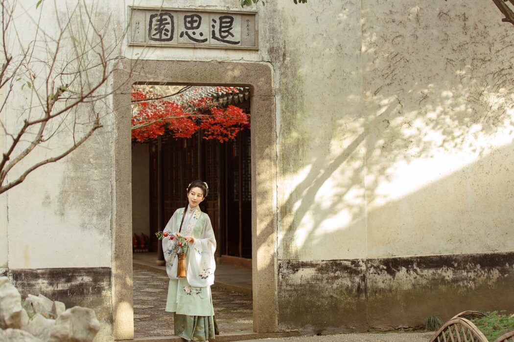 YiTuYu艺图语 Vol.980 You Hu Ya De Fu Hei Jiang