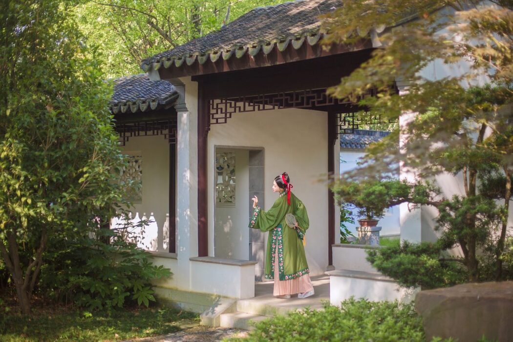 YiTuYu艺图语 Vol.987 Liu Liu Yang Liu Liu