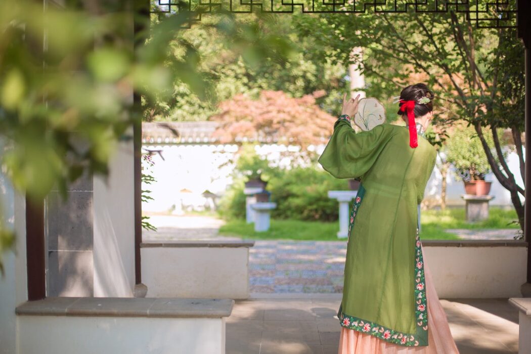 YiTuYu艺图语 Vol.987 Liu Liu Yang Liu Liu