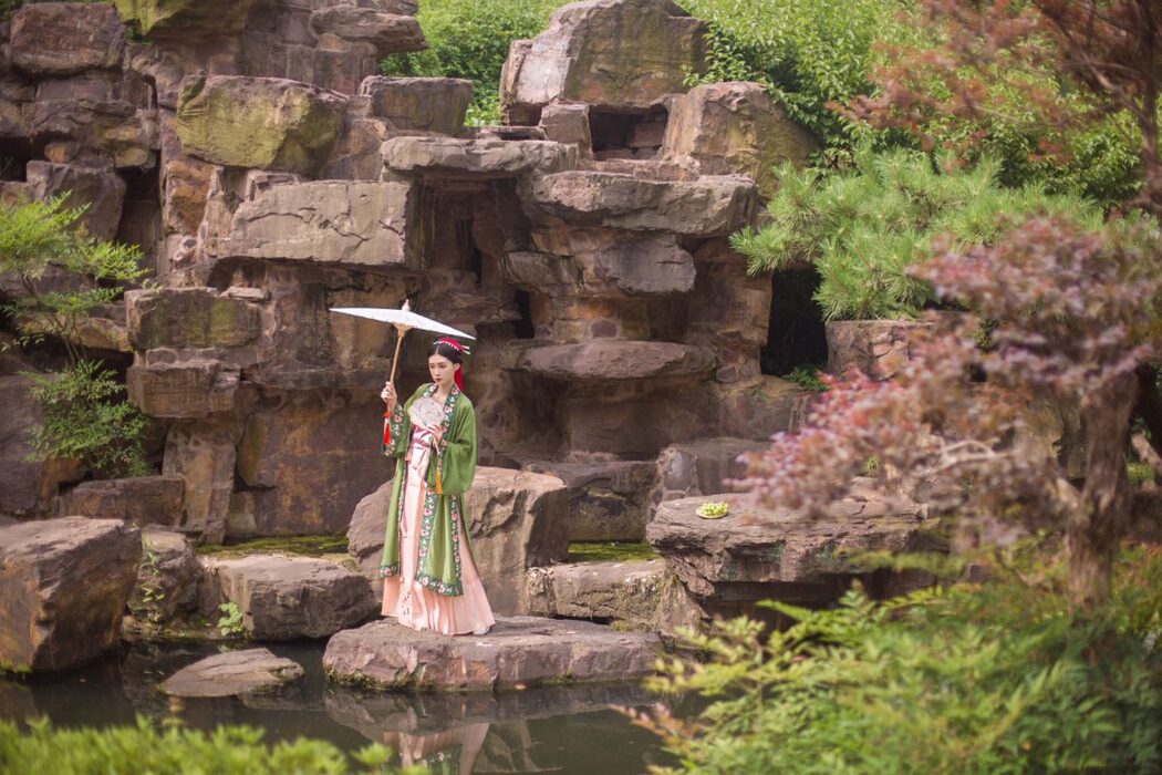 YiTuYu艺图语 Vol.987 Liu Liu Yang Liu Liu