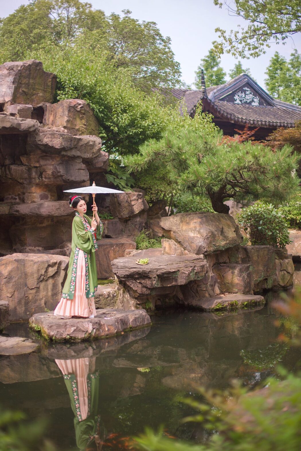 YiTuYu艺图语 Vol.987 Liu Liu Yang Liu Liu