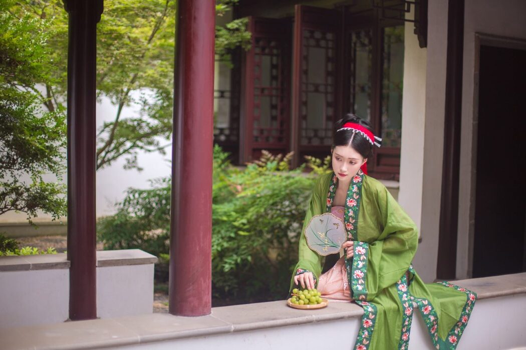 YiTuYu艺图语 Vol.987 Liu Liu Yang Liu Liu