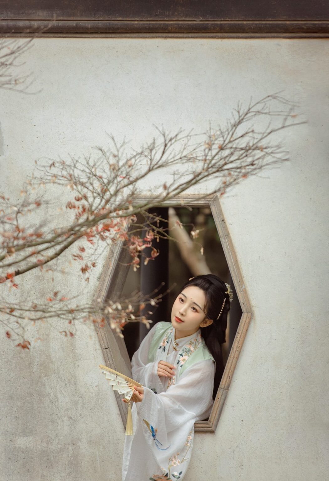 YiTuYu艺图语 Vol.980 You Hu Ya De Fu Hei Jiang