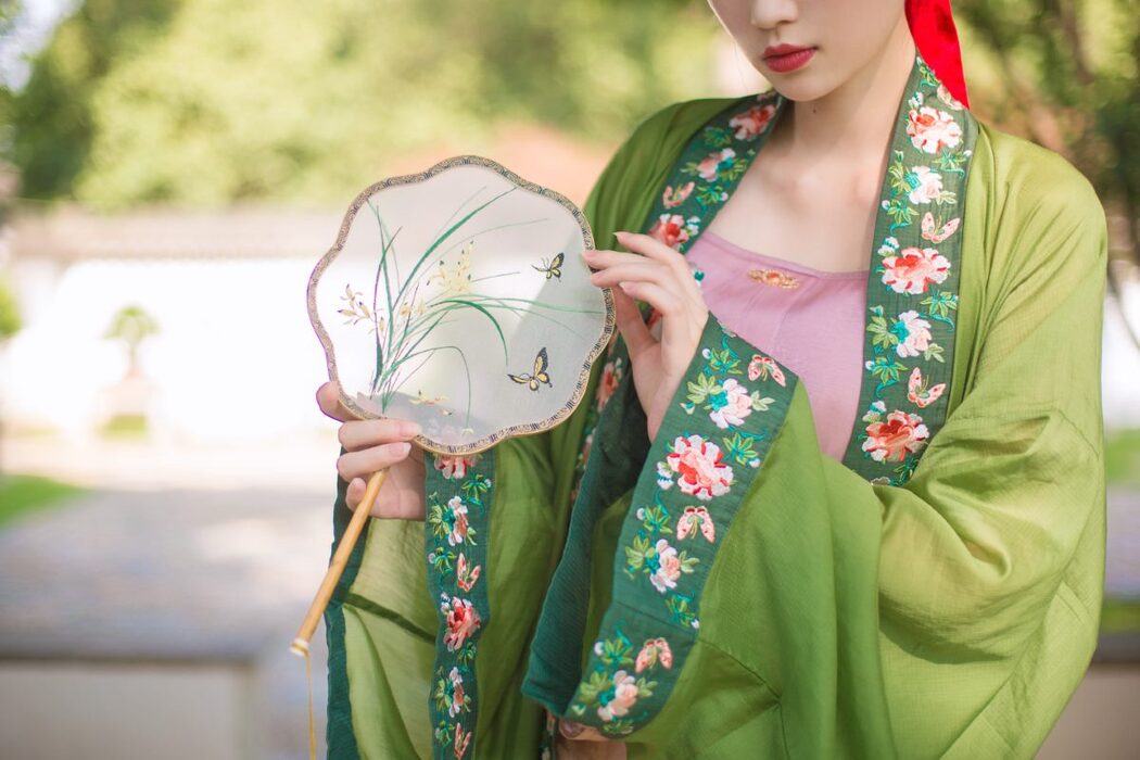 YiTuYu艺图语 Vol.987 Liu Liu Yang Liu Liu