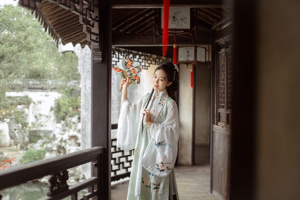 YiTuYu艺图语 Vol.980 You Hu Ya De Fu Hei Jiang