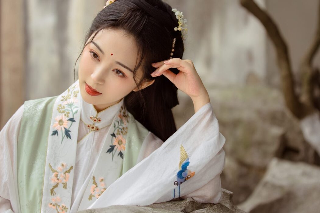 YiTuYu艺图语 Vol.980 You Hu Ya De Fu Hei Jiang