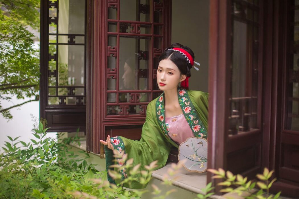 YiTuYu艺图语 Vol.987 Liu Liu Yang Liu Liu