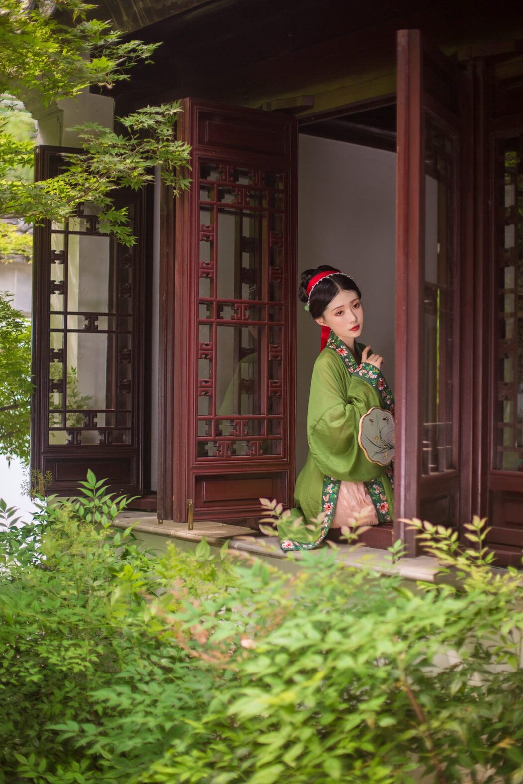 YiTuYu艺图语 Vol.987 Liu Liu Yang Liu Liu