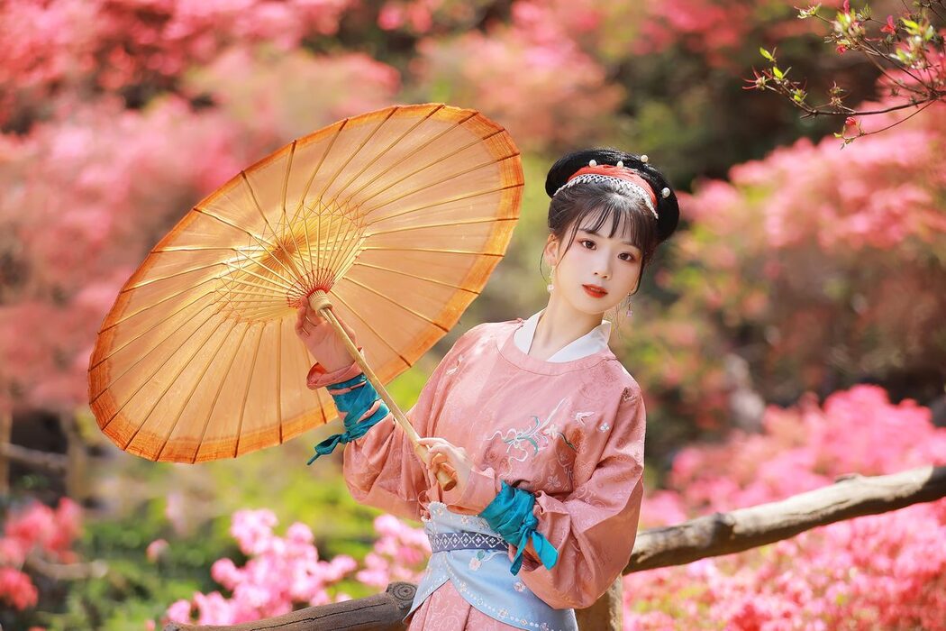 YiTuYu艺图语 Vol.6258 Zhou Zhou AY