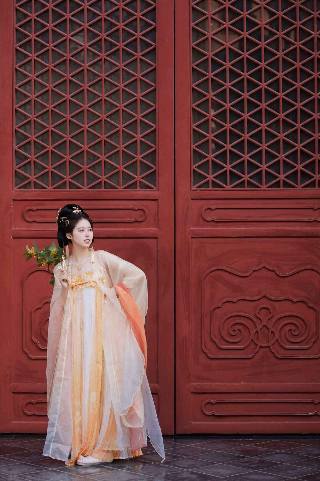 YiTuYu艺图语 Vol.6245 Woozi Pai Guo Jiang