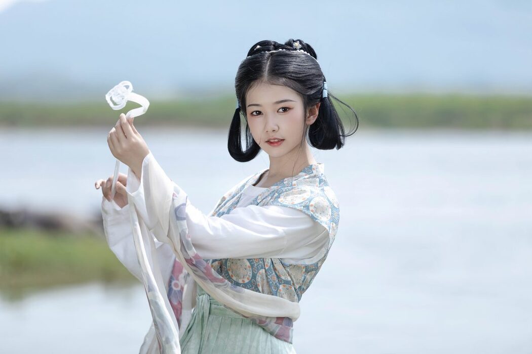 YiTuYu艺图语 Vol.6273 Suan La Tang Er